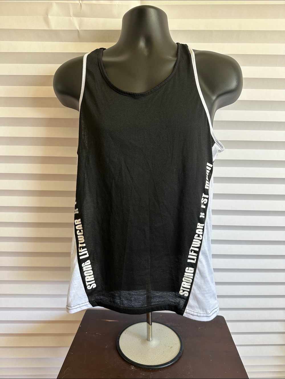 Unbranded Men's Black & White Tank Top Sleeveless Casual Shirt Size XL